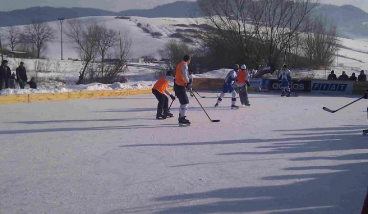 2. fotografia fotogalérie 1. ročník turnaja v ľadovom hokeji 28.1.2012
