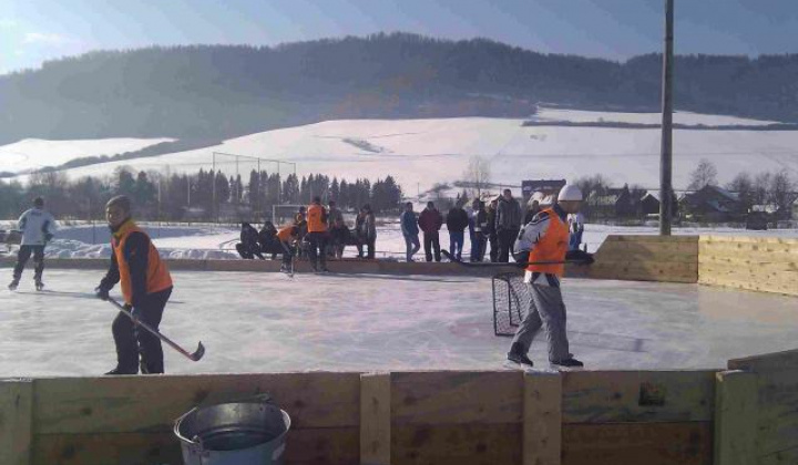 17. fotografia fotogalérie 1. ročník turnaja v ľadovom hokeji 28.1.2012